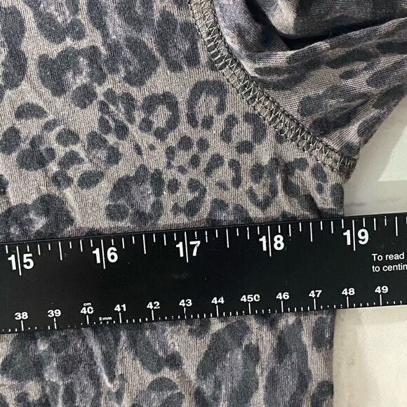 Rails Women's Sami Gray Charcoal Leopard Print Sweater Lightweight - Picture 6 of 6